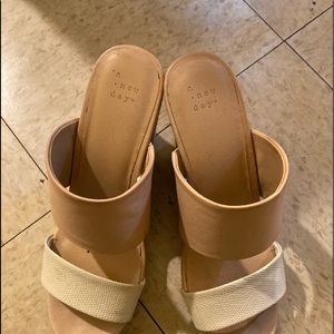 Tan sand white wedges